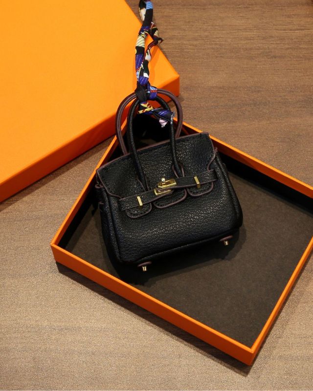 Le Mini Charm